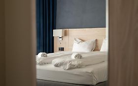 Breeze Hotel Victoria - Self-Service